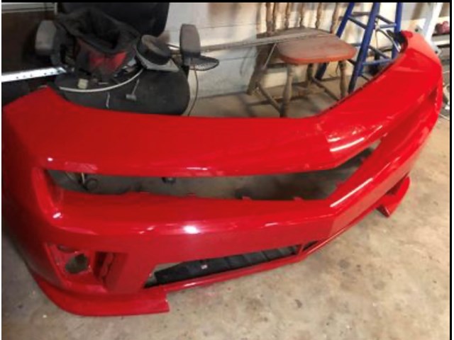 2015 - 2020 LT1 SS Camaro OEM front bumper EXCELLENT CONDITION