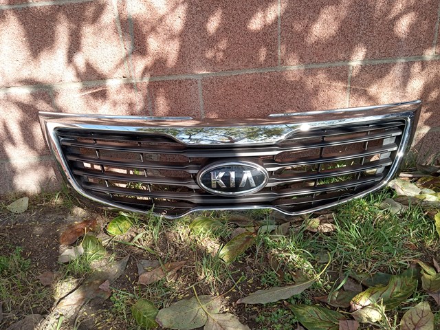 2011-2012 Kia Sportage Grille