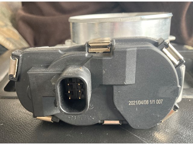 2007 Chevy Avalanche Throttle Body