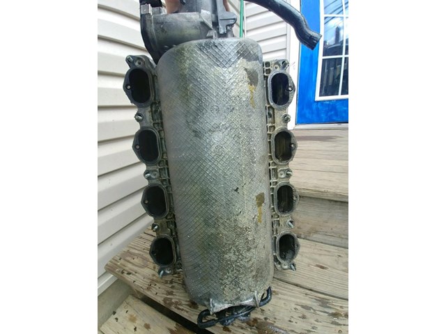 2007 Mercedes S550 Intake Manifold