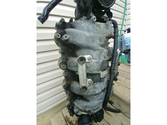 2007 Mercedes S550 Intake Manifold