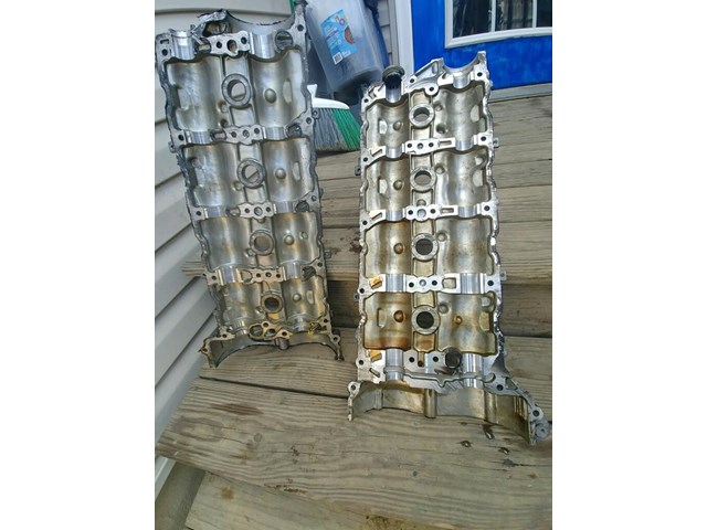 2007 Mercedes S550 L & R engine Valve Covers 