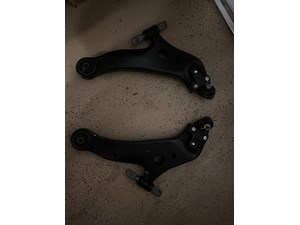 2012 Toyota Sienna Front Lower Control Arms