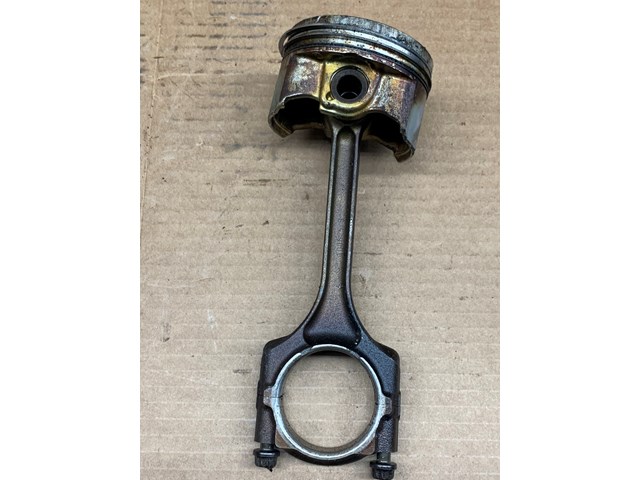 2010 Honda Civic 1.8L SOHC L4 OEM Connecting Rod w/ Piston & Rings
