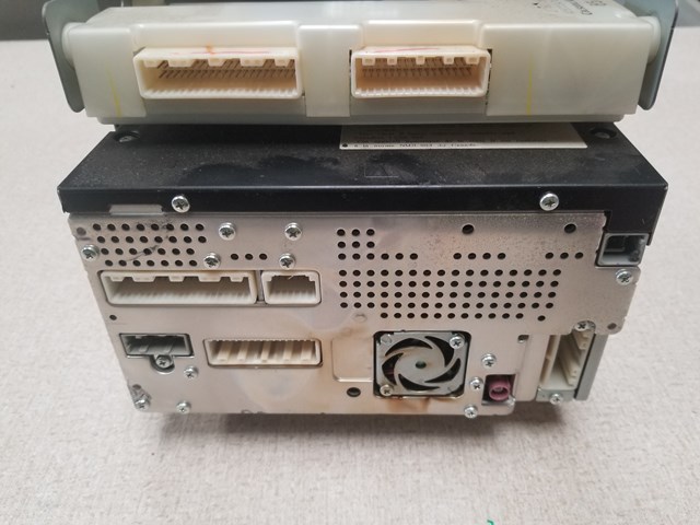 2008-09 INFINITI G37 G35 RADIO AM FM DISC CD PLAYER RECEIVER