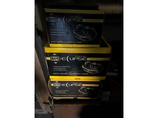 2013 Chrysler 200 Caliper