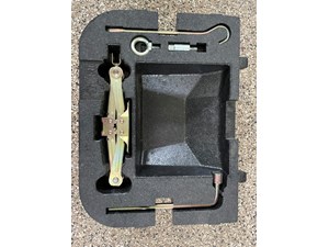 2005 Honda S2000 Trunk Moulding with tools