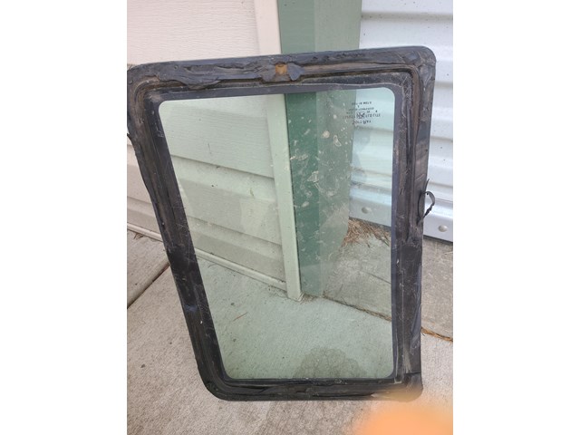 1989 Chevy S10 Quarter Glass