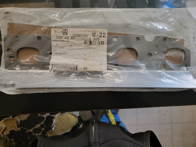 Right side exhaust manifold gasket