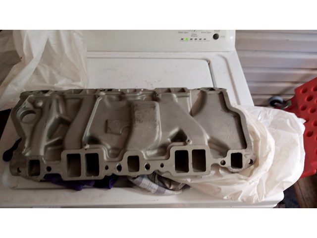 1985 Chevy Monte Carlo Intake Manifold