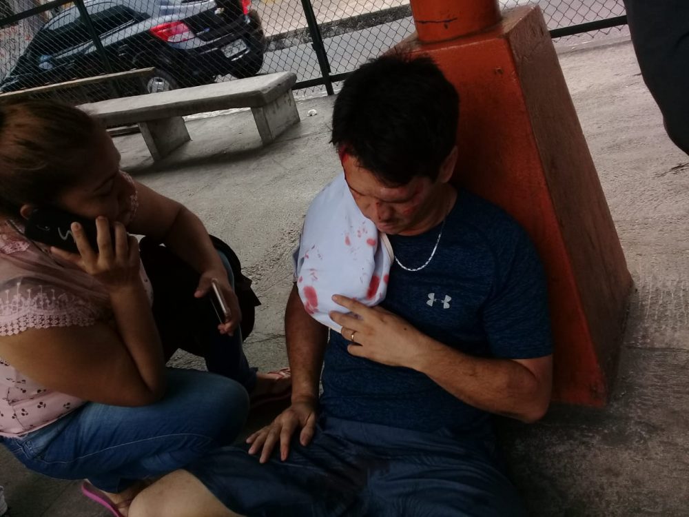 Atropelado ao tentar atravessar o T1, homem é levado ao 28 de Agosto Atropelado ao tentar atravessar o T1, homem é levado ao 28 de Agosto