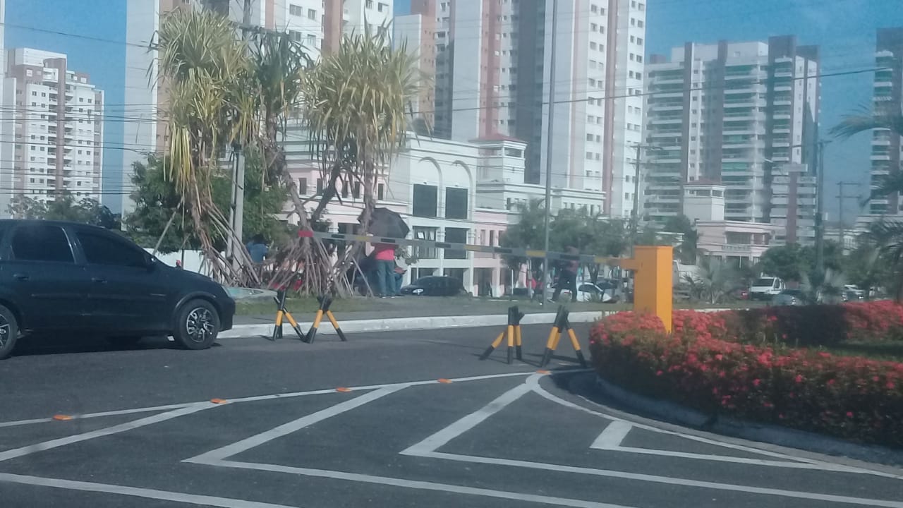 Nejmi Aziz é presa pela PF em desdobramento da Operação Maus Caminhos Nejmi Aziz é presa pela PF em desdobramento da Operação Maus Caminhos