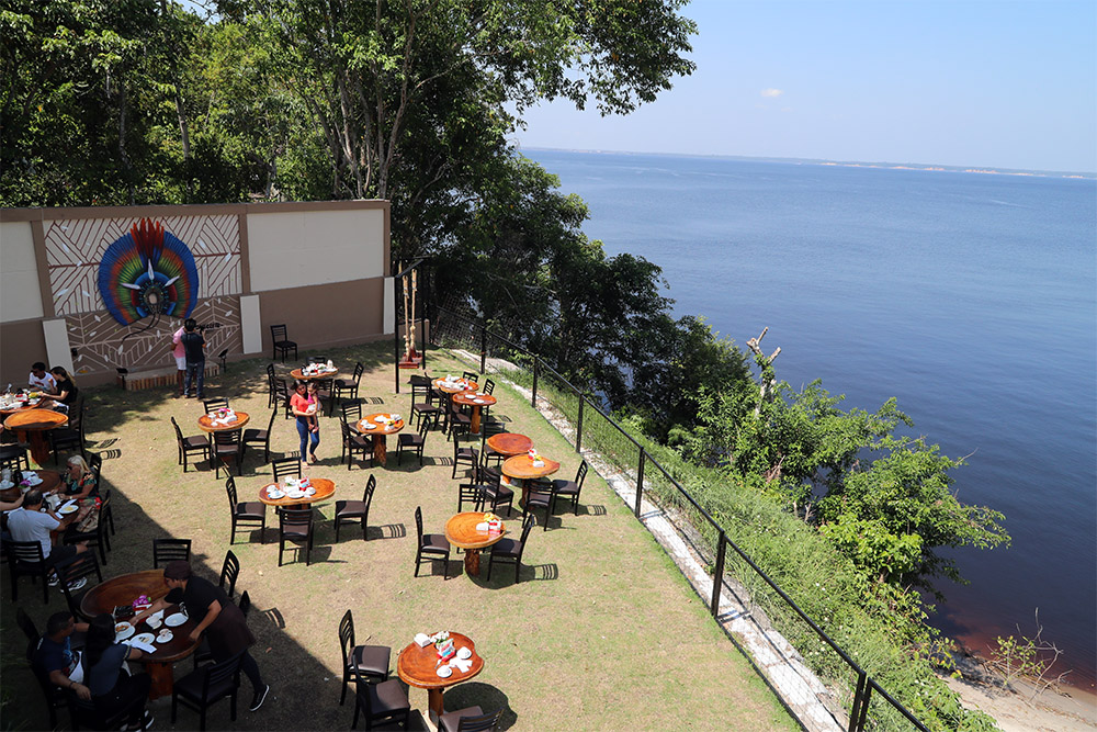 Point da Ponta Negra, Café com Leite é visual e cardápio