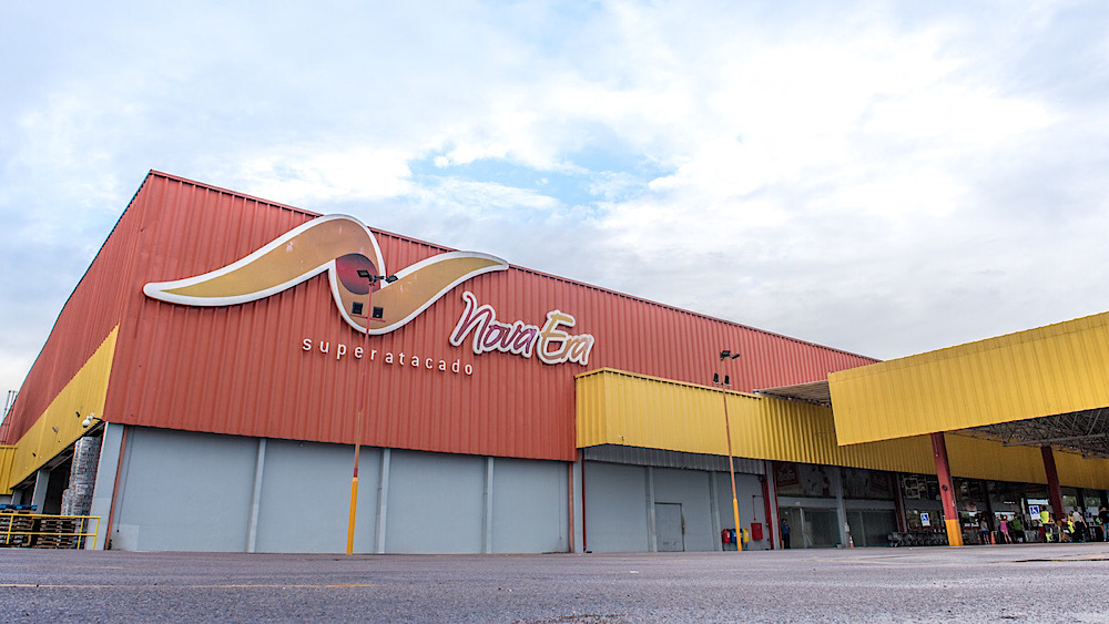 Nova Era completa 8 anos e faz maratona de ofertas em mais de 100