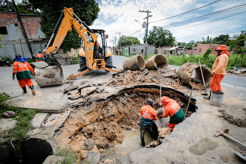 Prefeitura de Manaus recupera rede de drenagem na comunidade Novo Reino 2 -  Portal do Marcos Santos