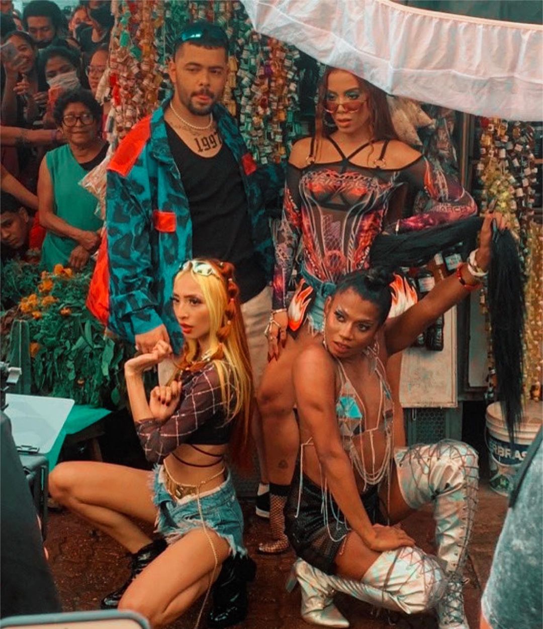 Ruivinha de Marte sem limites: influencer do Coroado grava clipe com Anitta Ruivinha de Marte sem limites: influencer do Coroado grava clipe com Anitta