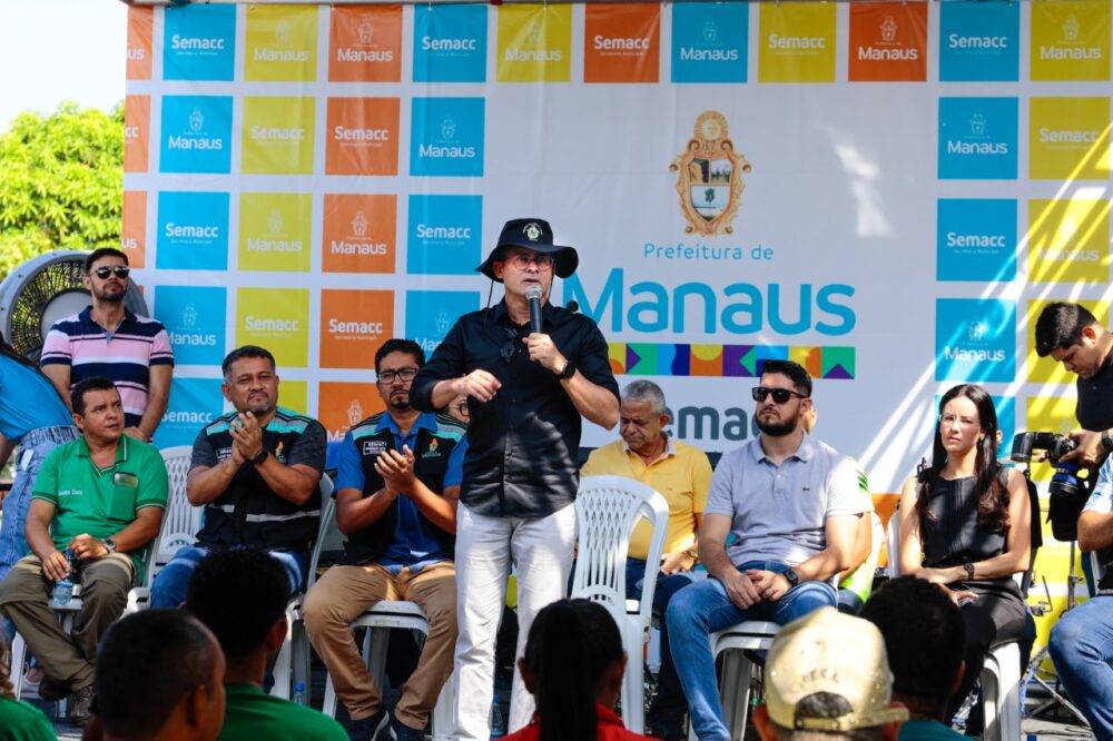 Nova Cidade: David Almeida assina ordem de reforma de feira municipal há 16 anos abandonada - Portal do Marcos Santos