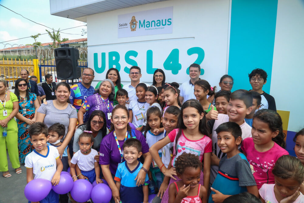 Prefeito entrega unidade de sa&uacute;de revitalizada e embarca&ccedil;&atilde;o para comunidades  do Puraquequara - Portal do Marcos Santos