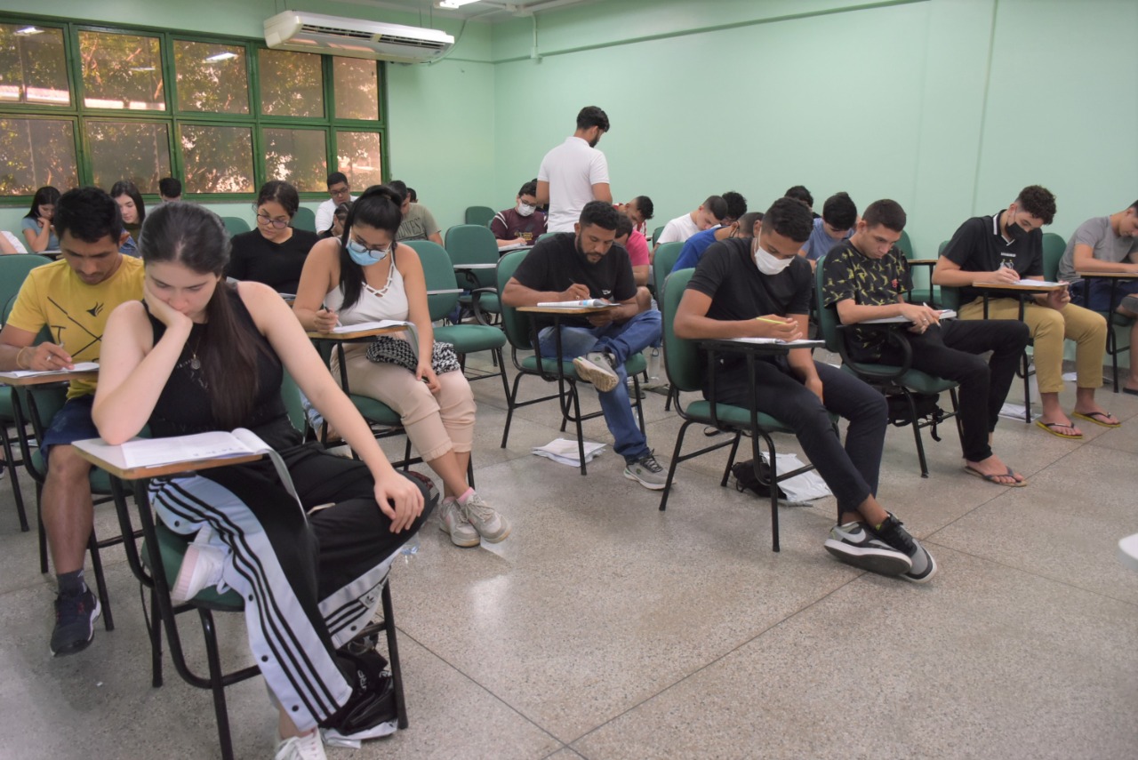 UEA inicia aplica&ccedil;&atilde;o de provas do Vestibular 2022, acesso 2023 - Portal do  Marcos Santos