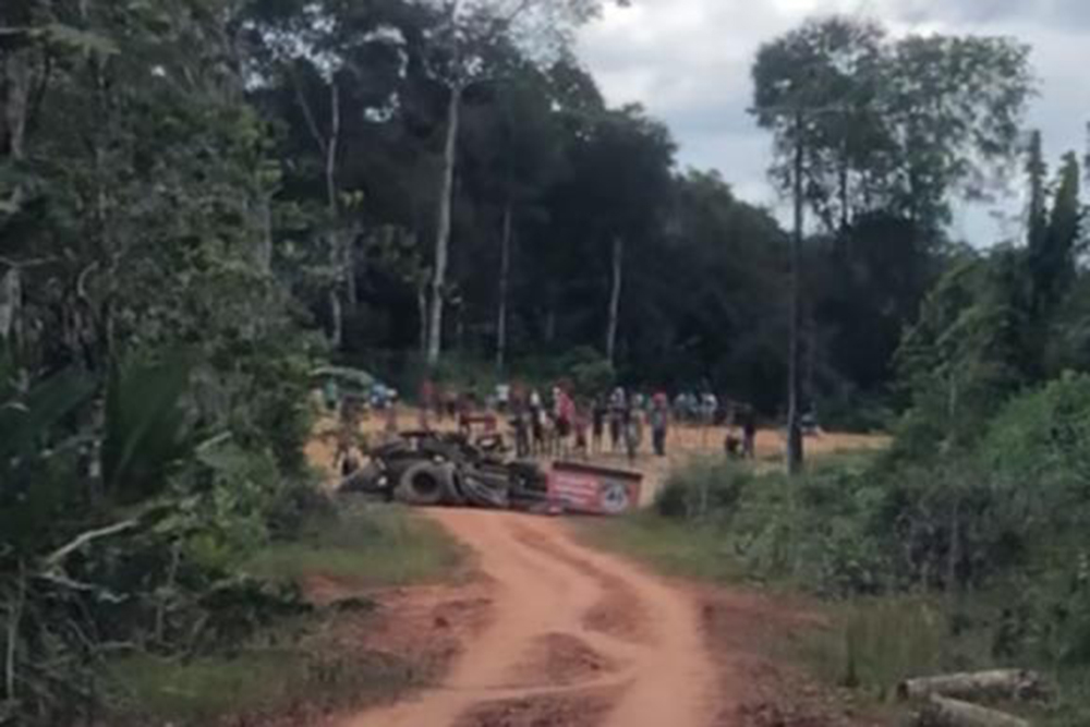 Pol&iacute;cia cumpre mandado de reintegra&ccedil;&atilde;o de posse em parque ecol&oacute;gico no  Careiro, invadido no &uacute;ltimo dia 9 - Portal do Marcos Santos