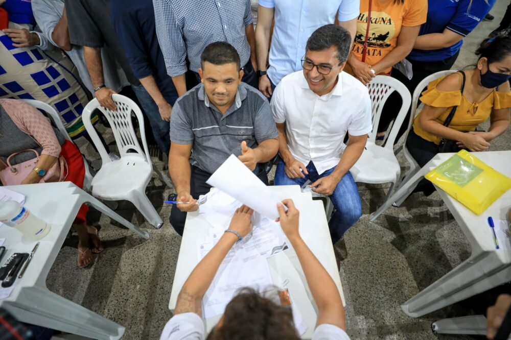 Wilson Lima libera pagamento de indeniza&ccedil;&atilde;o para mais 98 fam&iacute;lias das  comunidades da Sharp e Manaus 2000 - Portal do Marcos Santos