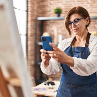 Shutterstock 2419758949