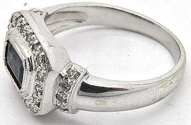 Elegant 18kt gold sapphire & diamond ring