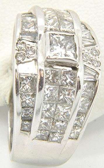 2+ctw Diamond Gent Ring in 14kt White Gold