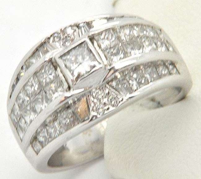 2+ctw Diamond Gent Ring in 14kt White Gold