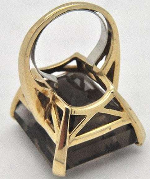 Huge Eye Catching 75cttw smokey quartz ring, 14kt gold