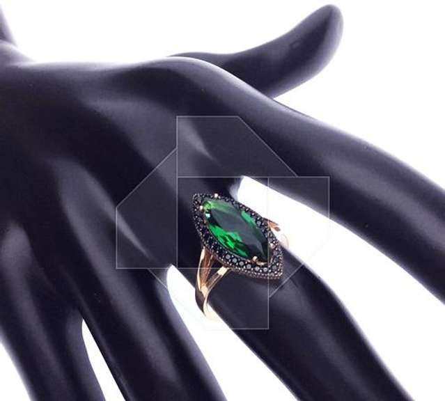 SPLENDID ELEGANT SET OF ELABORATE 925 SILVER JEWELRY