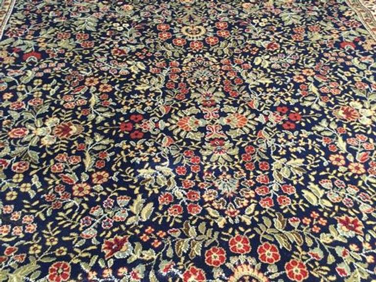 Detailed colorful Classic  Sarouk  Design 8x10 Area Rug