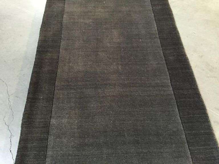 Solid Two Tone Design Hand Made & Carved Wool 9 Ft Runner