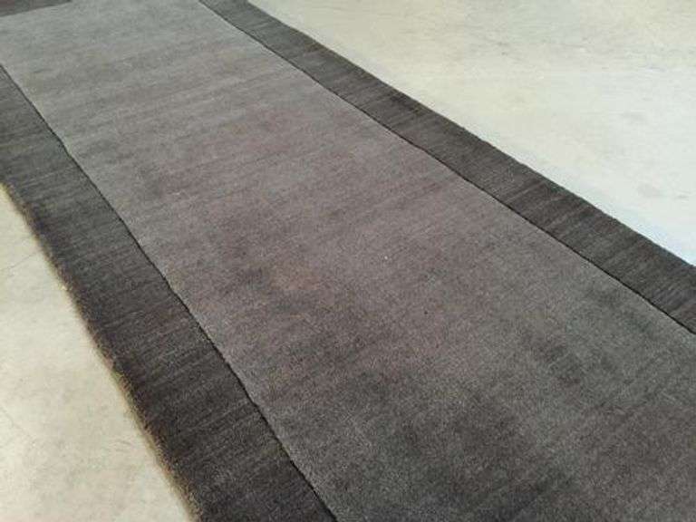 Solid Two Tone Design Hand Made & Carved Wool 9 Ft Runner