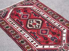 HIGHLY DETAILED HAND WOVEN PERSIAN HAMADAN