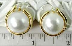 Classic 14k mobe pearl earrings