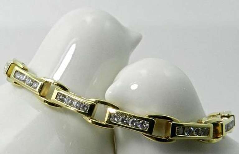 Diamond Bracelet with 1.5ctw of Diamonds in 14kt Gold