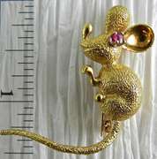 Adorable Mouse Brooch, 18K