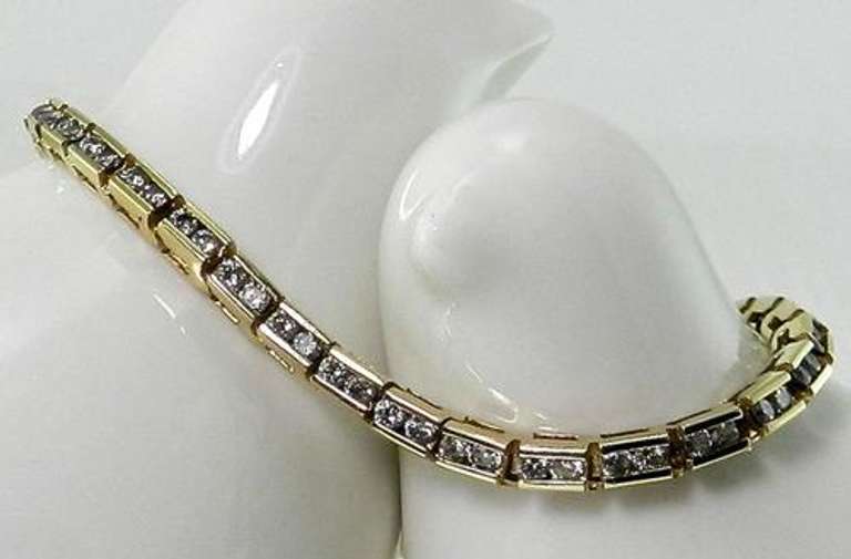 Nice Straight Line Diamond Bracelet