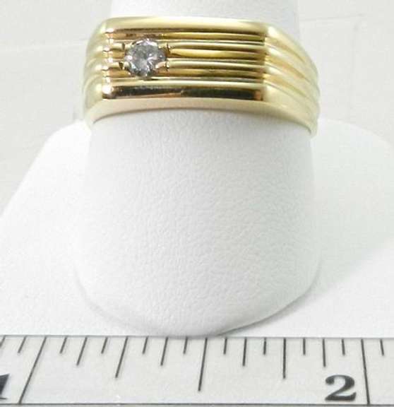 Sleek Gent's Diamond 14kt Ring