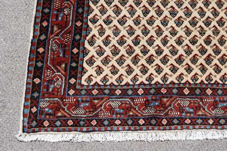 Strikingly beautiful Persian Sarouk runner 3.7x10.8