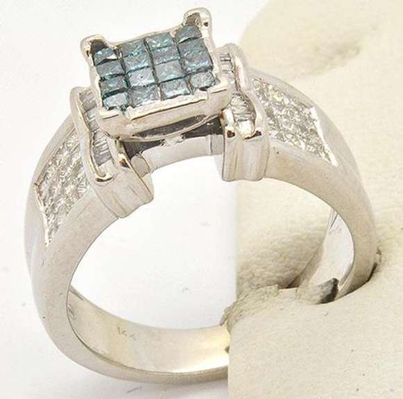 LADIES 14KT WHITE GOLD AND BLUE DIAMOND RING
