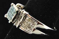 LADIES 14KT WHITE GOLD AND BLUE DIAMOND RING