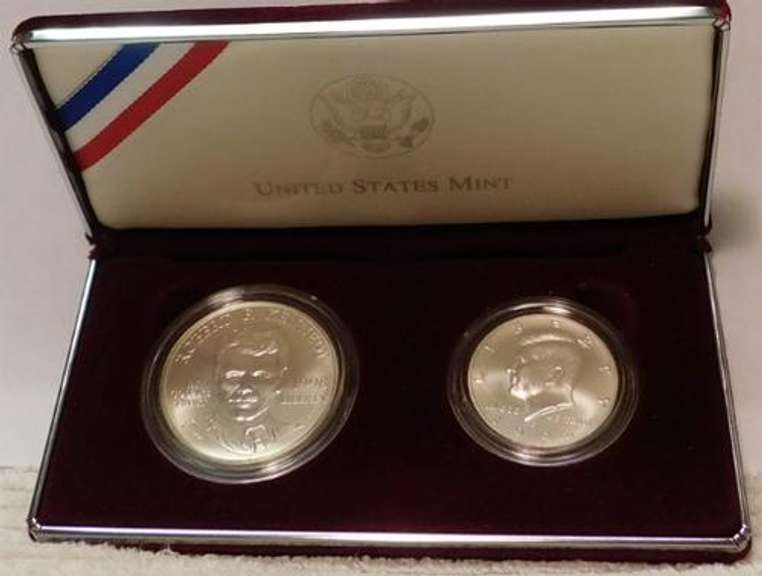 1998 2 pc Kennedy Memorial Silver Dol & Hf Dol