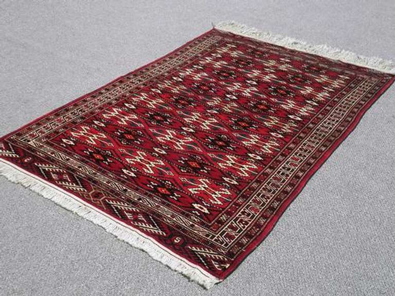 Lovely Hand Woven 4.5x6.4 Turkmen Rug