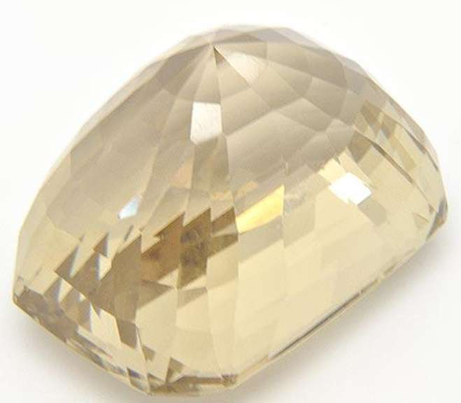 101 Carat  LIGHT SMOKY QUARTZ GEM STONE