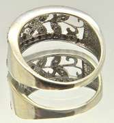Elegant Floral Design Diamond Ring