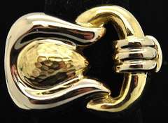 LADIES SOLID GOLD 18 KT RING.