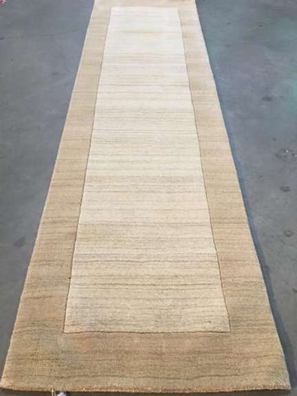 Solid Two Tone Design Hand Made & Carved Wool 9 Ft Runner