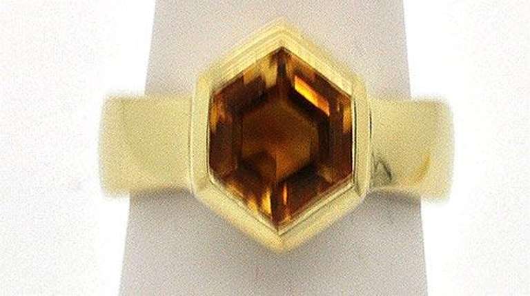 Elegant 14kt Gold Hexagon Topaz Ring